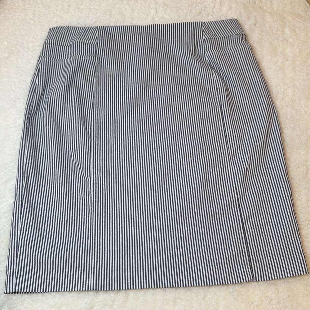 Tribal Tyla skirt blue white silver women’s size 12 - Picture 8 of 12